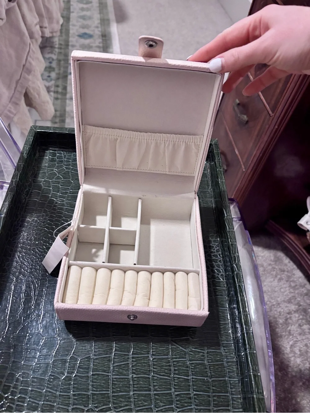 NWT Taylor Madison Designs Compact Pink Faux Leather Travel Jewelry Box